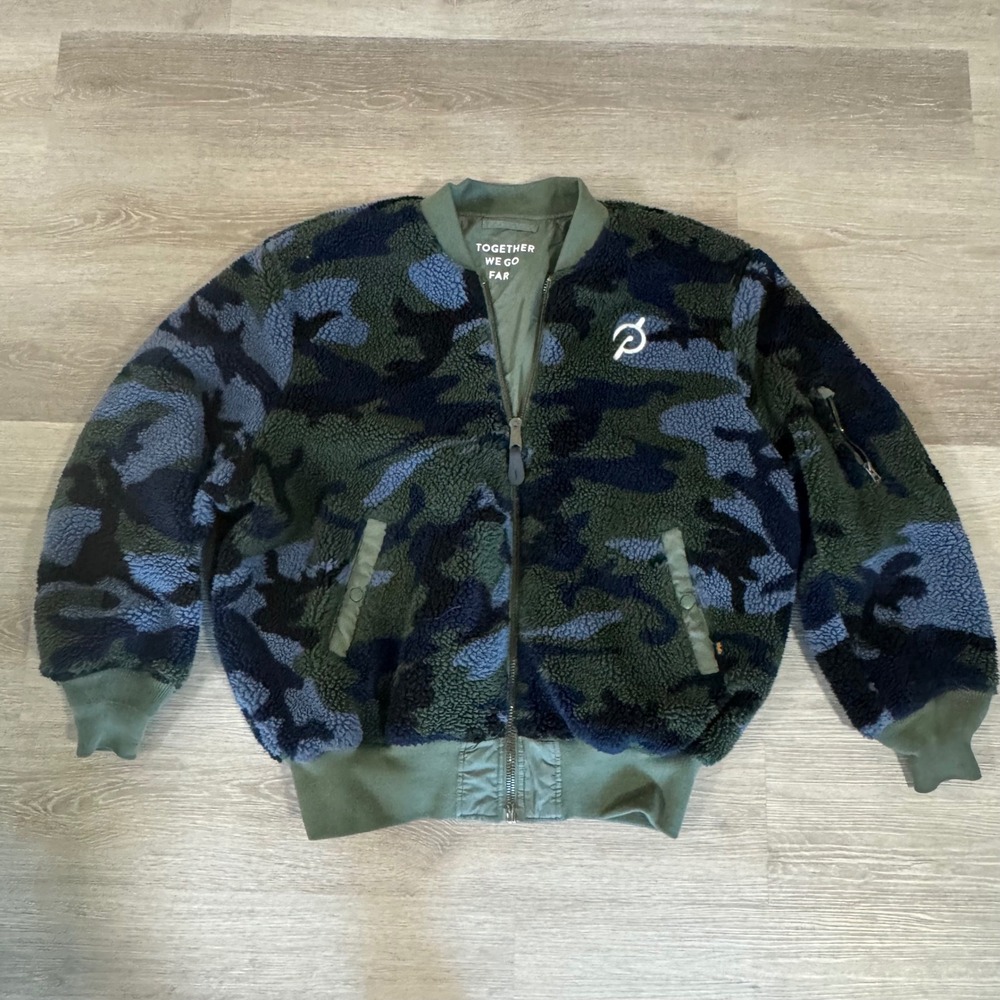 Alpha Industries Peloton Bomber Jacket Mens L Oversized Camo Sherpa Reversible